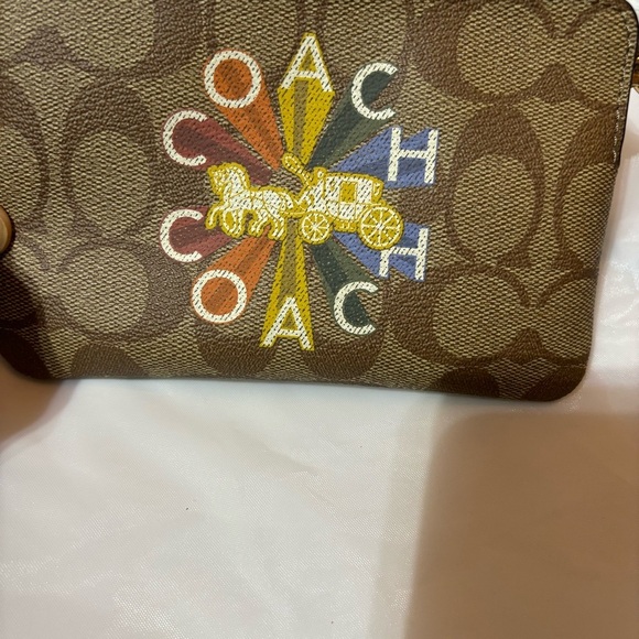 COACH Rainbow Corner Zip Wristlet In Signature Canvas With Radial Rainbow - Picture 3 of 6
